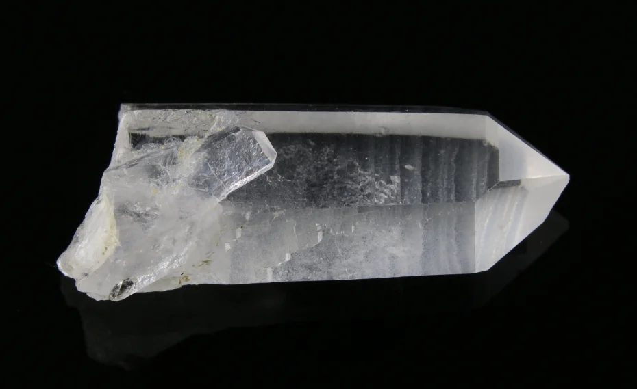 Fotografie minerálu Křemen (var. křišťál) z lokality Korálové jámy, Czech Republic