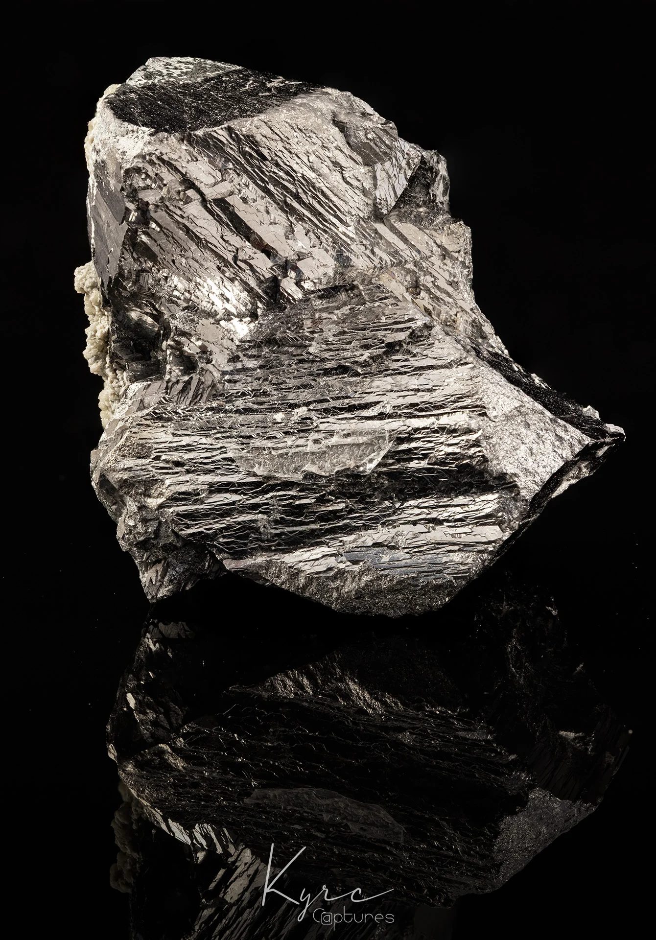 Fotografie minerálu Arzenopyrit z lokality Panasqueira, Portugal