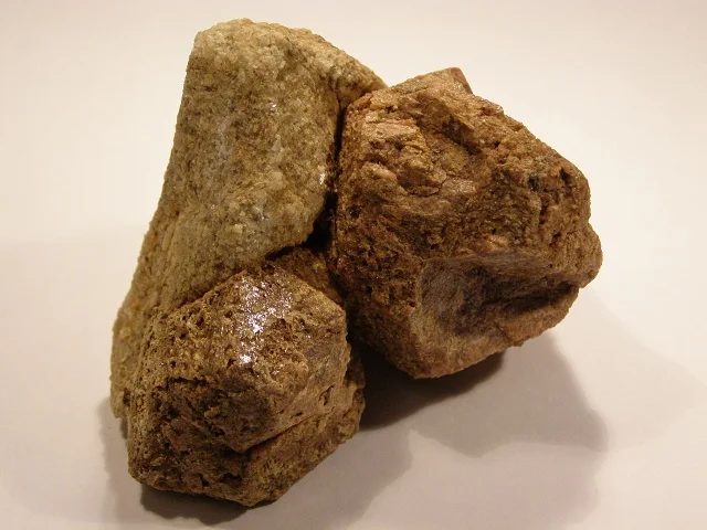 Fotografie minerálu Grossulár (var. hessonit) z lokality Žulová, Vycpálek, Czech Republic