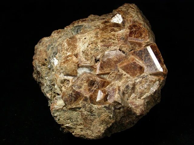 Fotografie minerálu Grossulár (var. hessonit) z lokality Žulová, Vycpálek, Czech Republic