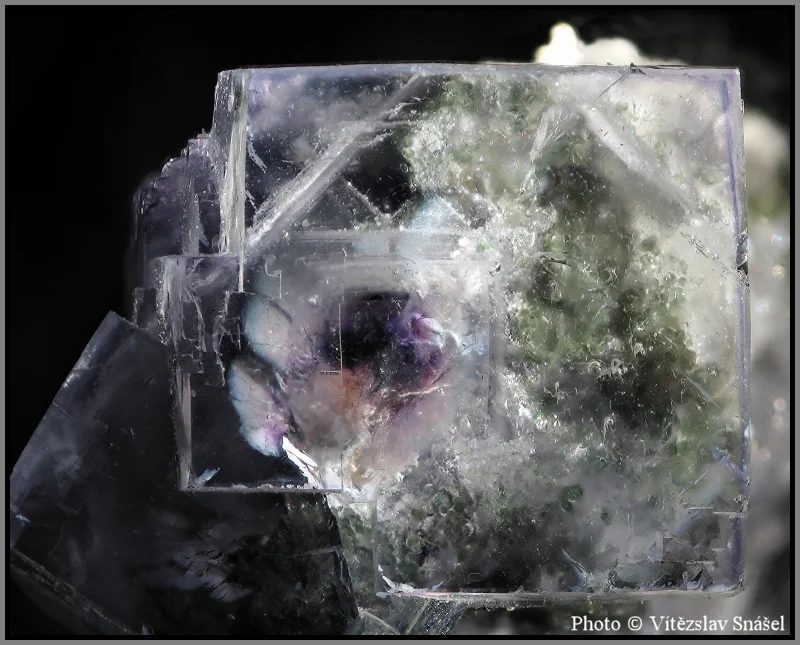 Fotografie minerálu Fluorit z lokality Budjgar, Mongolia