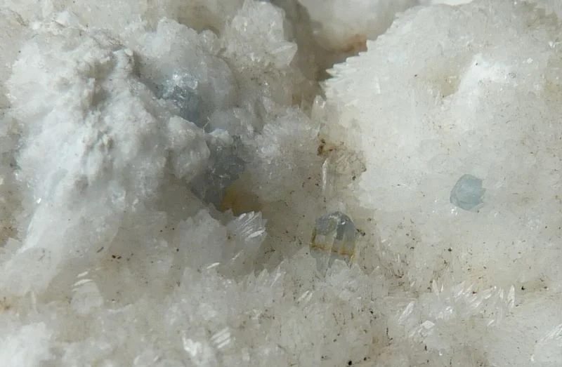 Fotografie minerálu Celestin z lokality Špania Dolina, Slovakia