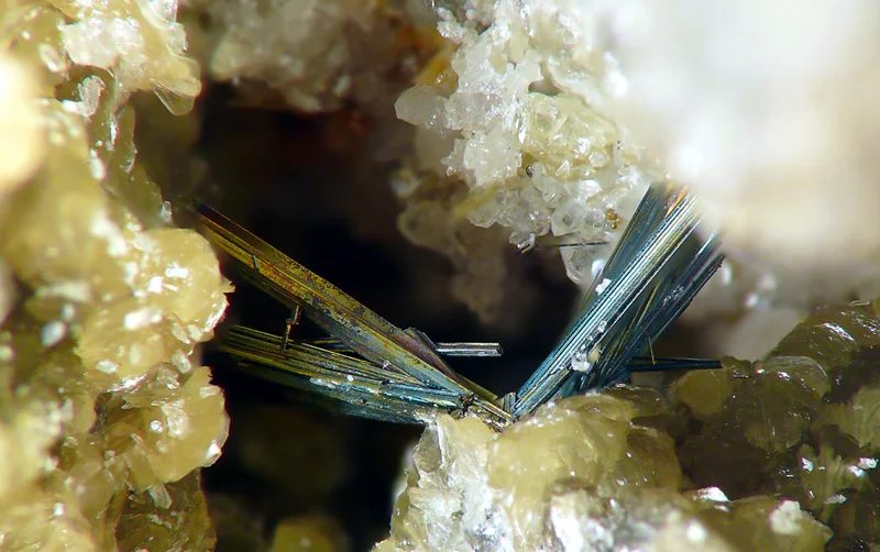Fotografie minerálu Emplektit z lokality Krupka, štola Barbora, Czech Republic