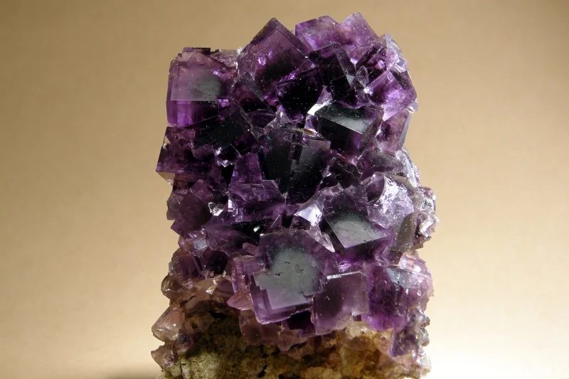 Fotografie minerálu Fluorit z lokality Berbes, Asturias, Spain