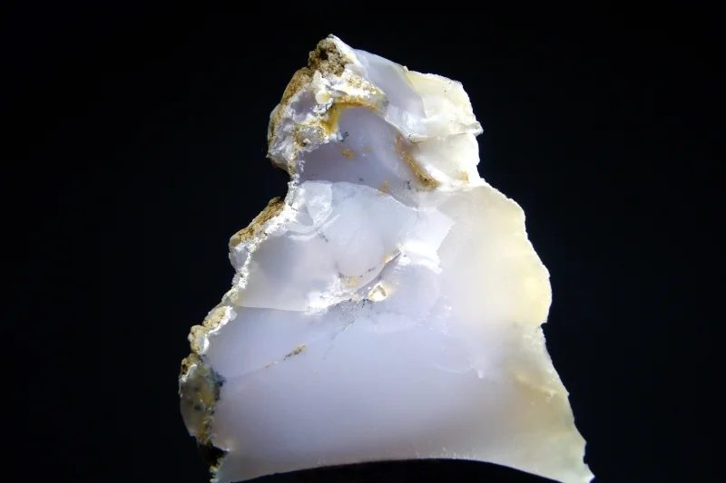 Fotografie minerálu Křemen (var. chalcedon) z lokality Chlum u Křemže, Czech Republic