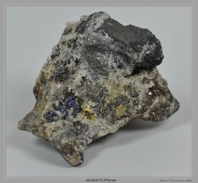 Fotografie minerálu Argentit z lokality Příbram, Czech Republic