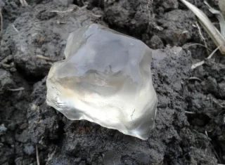 Fotografie minerálu Křemen (var. citrín) z lokality Bohdalec, Czech Republic