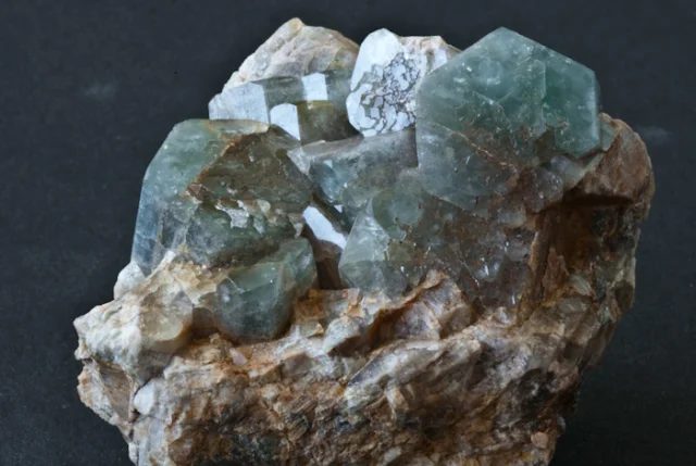 Fotografie minerálu Beryl (var. akvamarín) z lokality Ameib, Erongo, Namibia