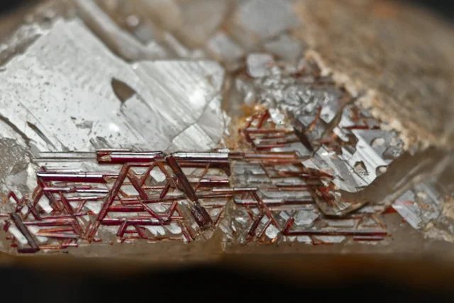 Fotografie minerálu Rutil z lokality Roissand, Gamsberg, Namibia