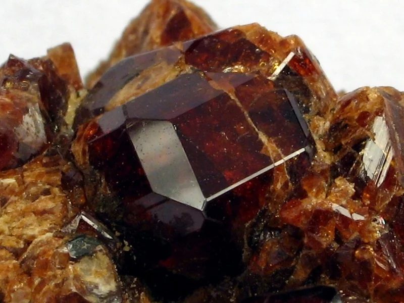 Fotografie minerálu Grossulár (var. hessonit) z lokality Žulová, Vycpálek, Czech Republic
