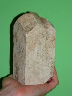 Fotografie minerálu Mikroklin z lokality Kovářov, Czech Republic